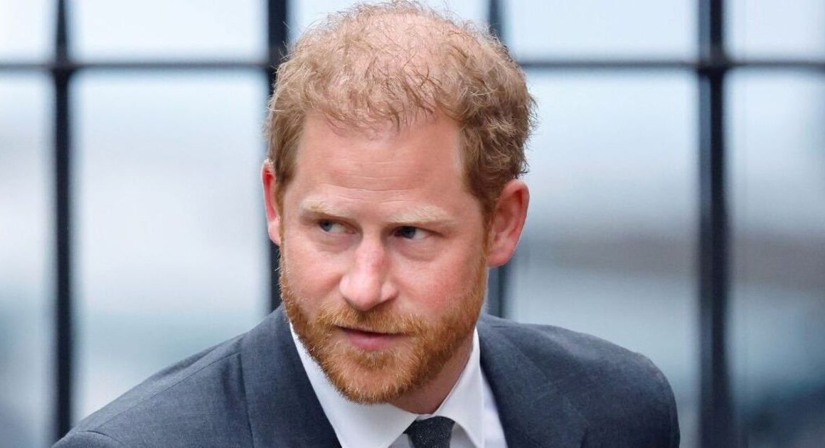 Royal Family LIVE: Prince Harry’s key move shows ‘cold war still persists in Royal Family’ | Royal | News