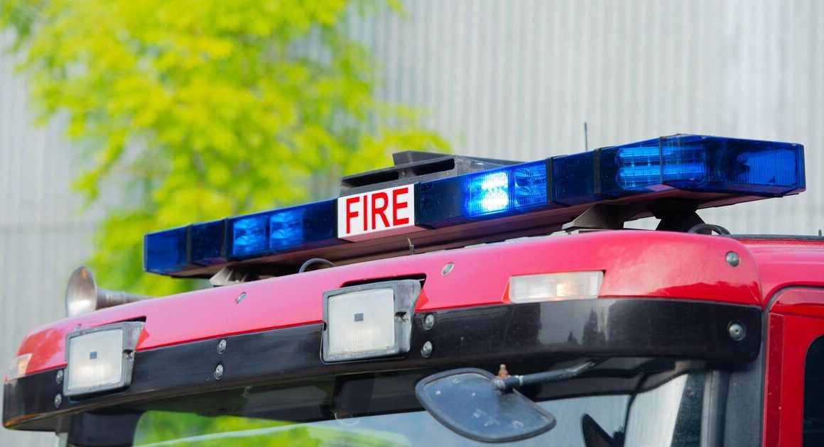 Littlehampton fire LIVE: Huge blaze at UK dump as black smoke billows into the sky | UK | News