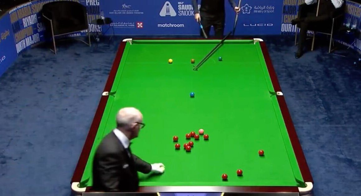 Snooker referee makes wild mistake at Saudi Masters as Mark Williams left baffled | Other | Sport