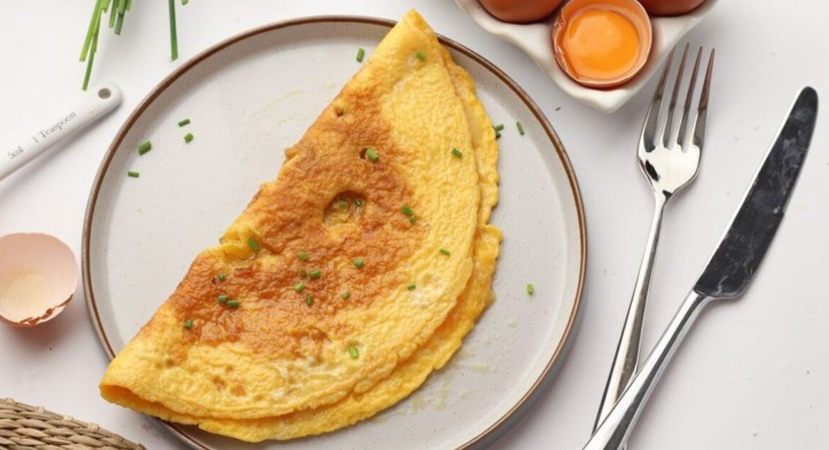 How to make a restaurant quality omelette using one surprising tool