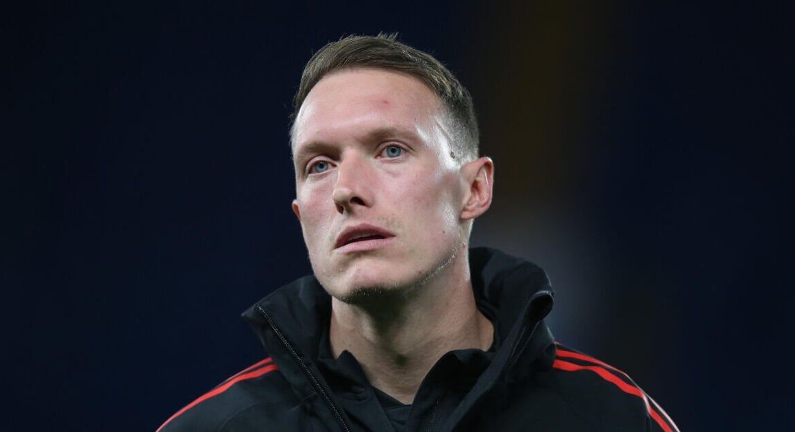 Phil Jones opens up on ‘mental trauma’ and earning over £40m from Man Utd contracts | Football | Sport