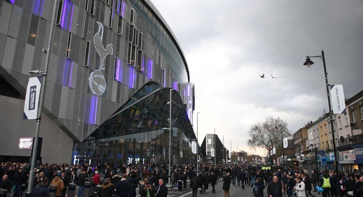 Tottenham vs Qarabag kick-off delayed as chaos holds up Europa League tie | Football | Sport