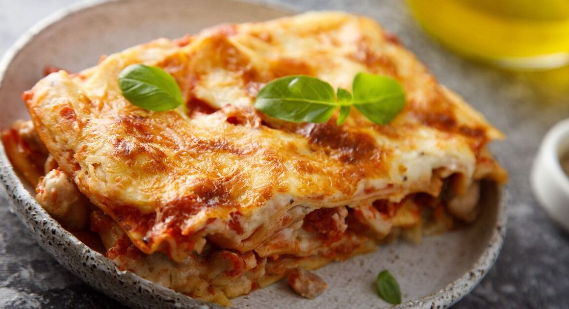 Delicious air fryer lasagna recipe takes under 1 hour to cook