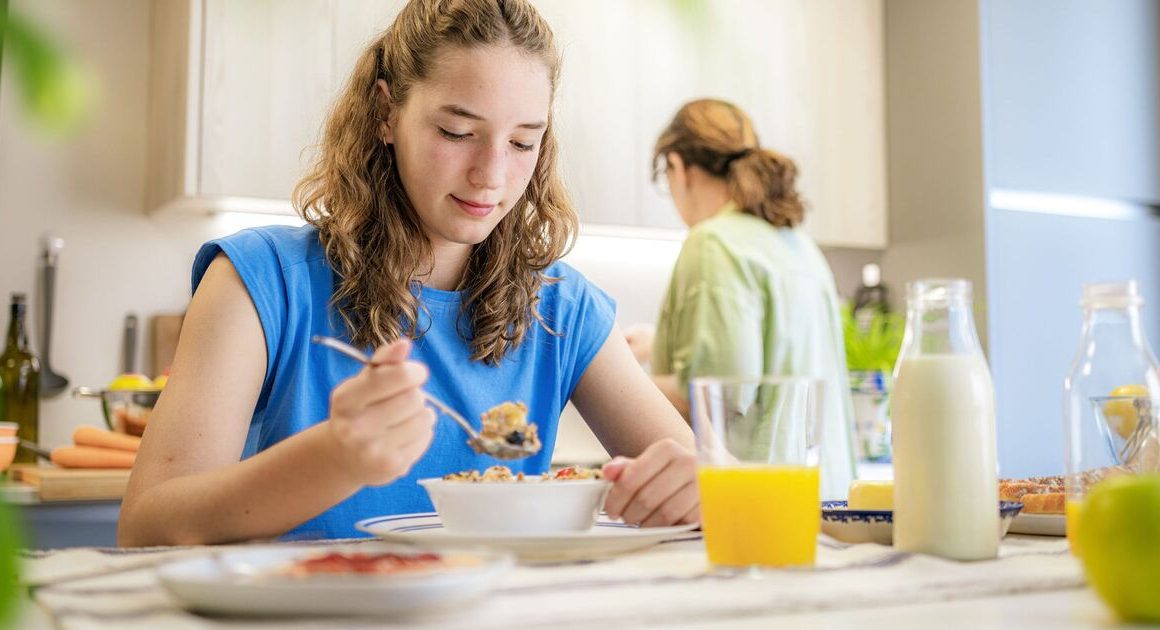 Eating breakfast at 11am could help you lose weight and live longer