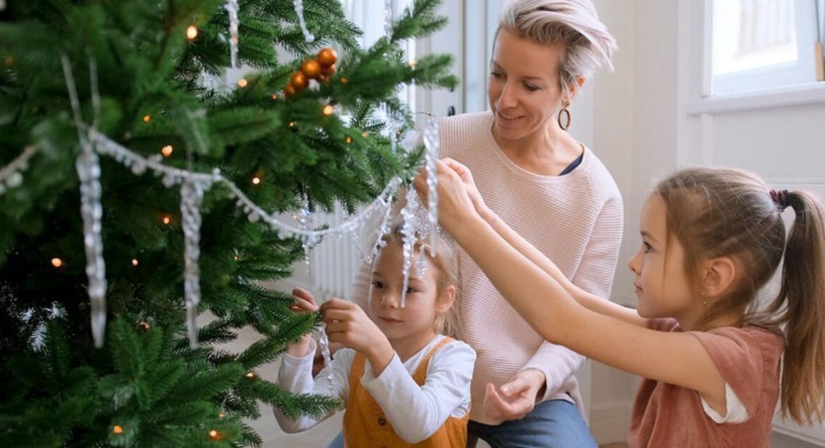 Eight out of 10 parents secretly redo kids’ Christmas tree decorations