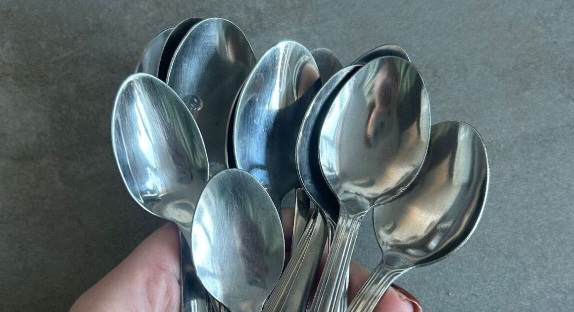 I removed tea stains from my teaspoons with incredible cheap cleaner – they were sparkling