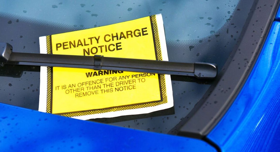 Brits risk £100 fine for parking mistake during Christmas shopping