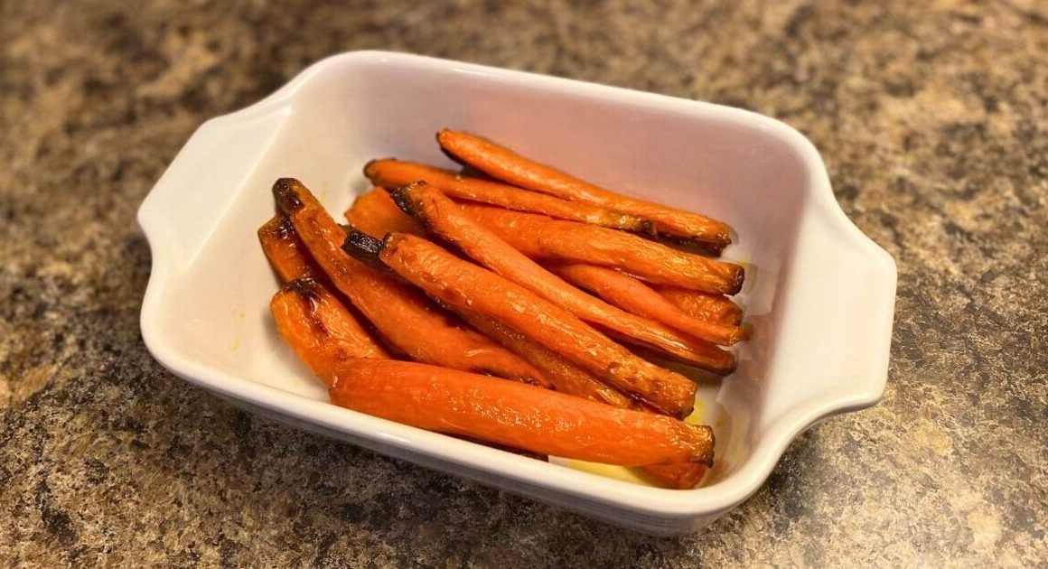 I cooked delicious honey-glazed carrots in 20 minutes with just 3 ingredients and no oven