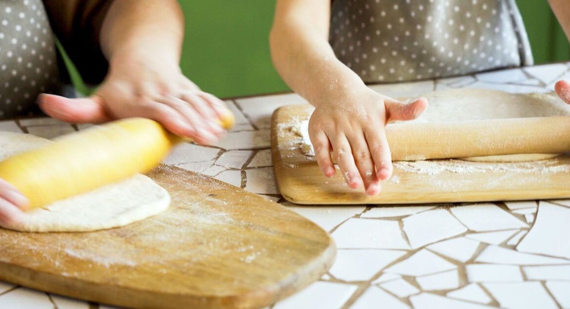 Mum shows how to make tasty family meals for less than £1 per serving